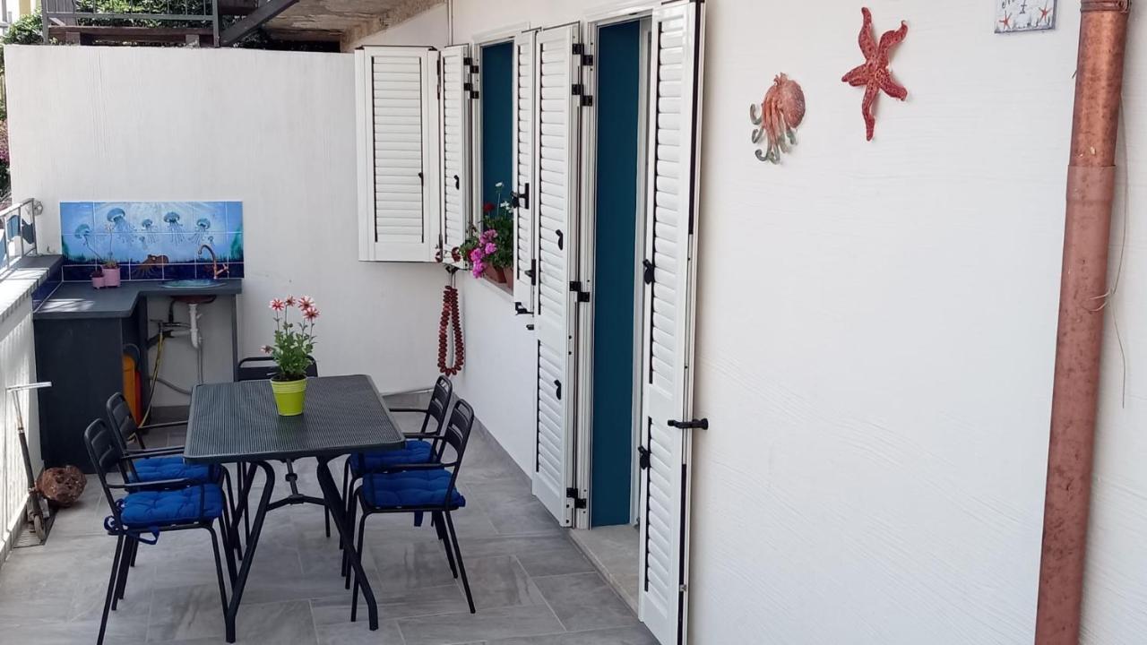 Monolocale Marizzola Apartment Cala Gonone Bagian luar foto